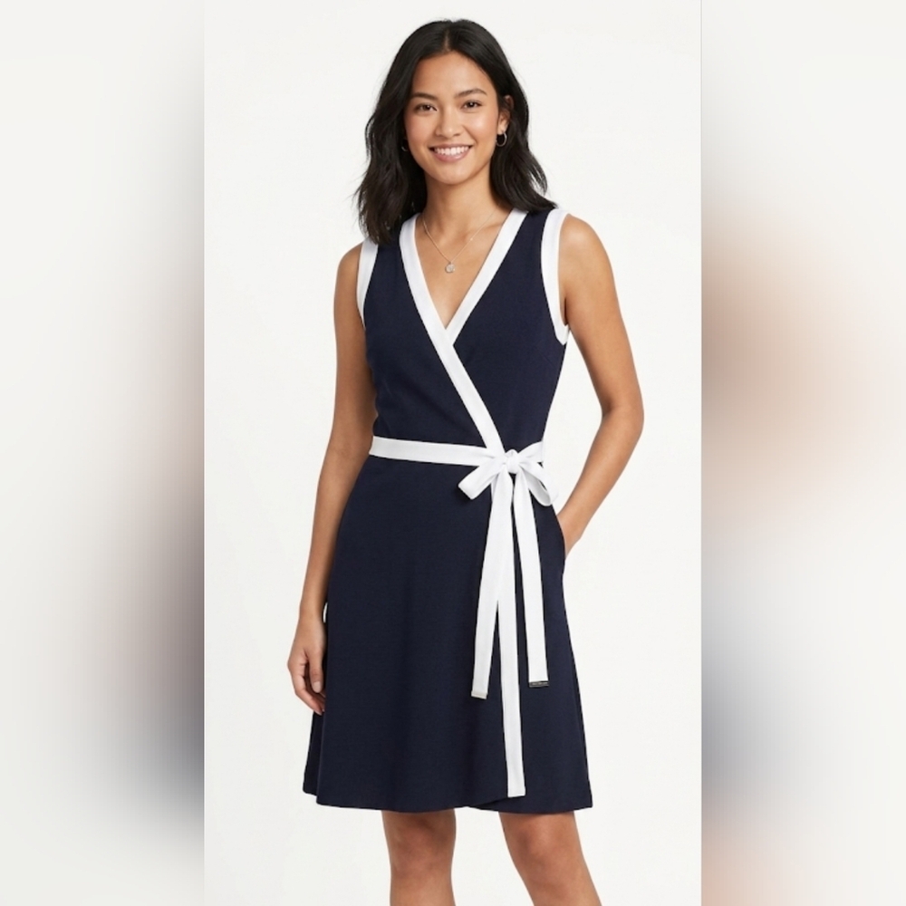 ✨️NWOT Tommy Hilfiger Navy Blue & White Faux Wrap Dress (Size 8) ✨👗
